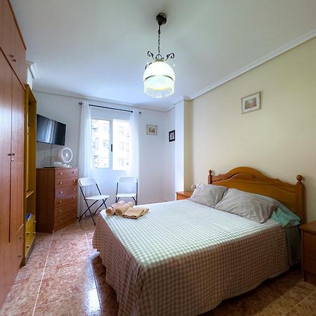 Rooms In Valencia Great Location In Shared Apartment Buitenkant foto